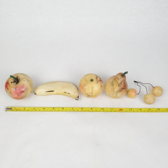 MCM Alabaster hand carved decorative fruit set - Picture 2 of 9